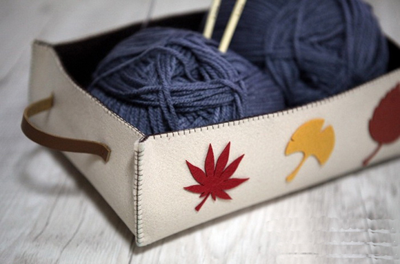 ��׃ɫ���ռ{�мҾ�����С����