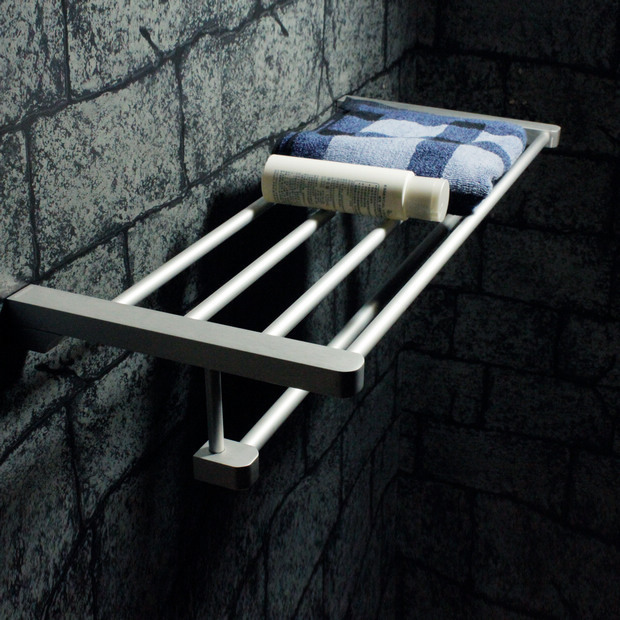 典雅時尚太空鋁衛(wèi)浴掛件鑒賞(1)