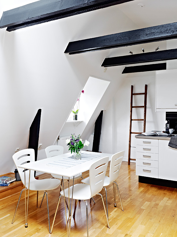 時尚棕格調75平樹梢上的閣樓家