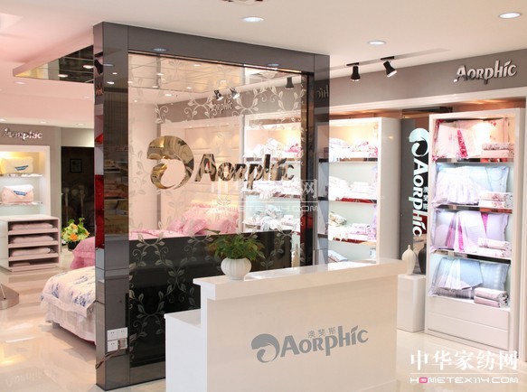 ���˹�������γ�Ʒ���L��