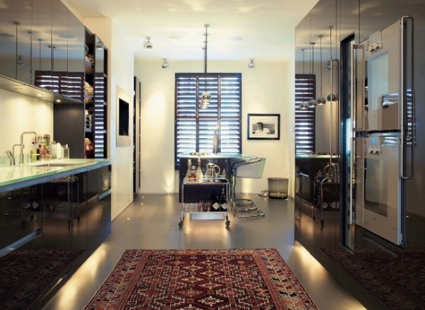 �����L���OӋKellyHoppen֮��