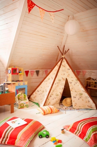 回歸平靜的村莊生活老式原木家居