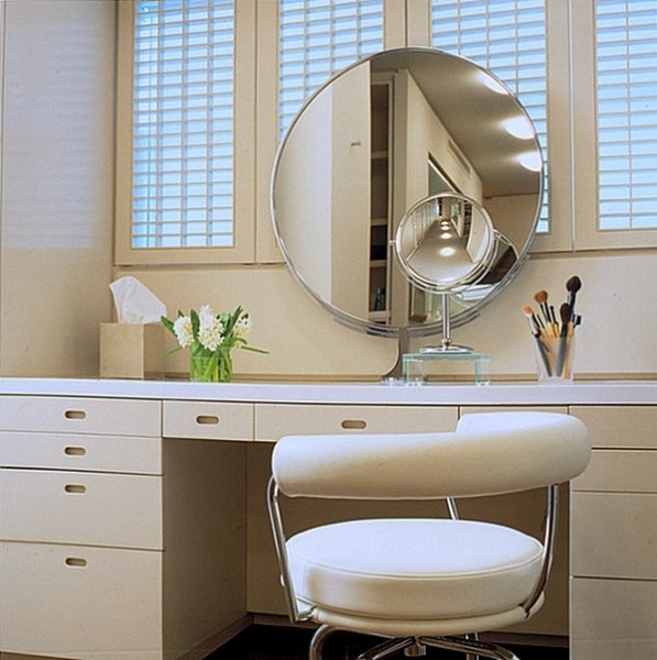 20��yƷ�ռ{����(��)