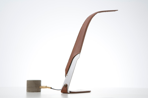 �����m����