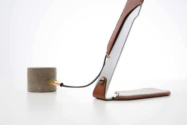 �����m����