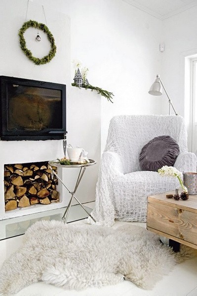 ���e�L����͏d