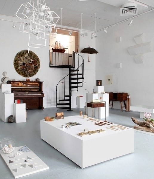 ���e�L����͏d