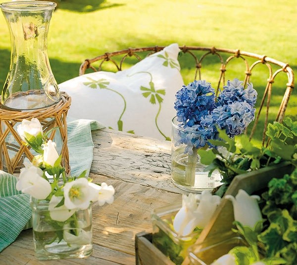 黃白色田園風(fēng)溫暖陽(yáng)光小屋