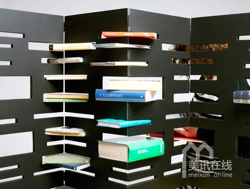 可折疊的塔形書架