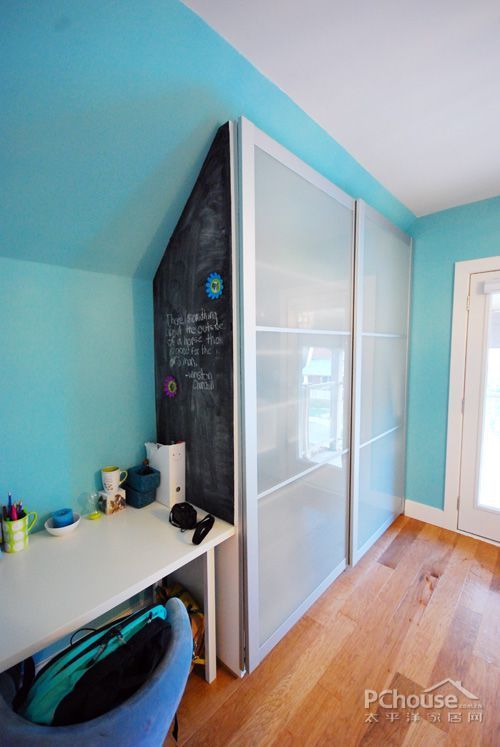 ��ůɫ����ײ80�������Ԣ