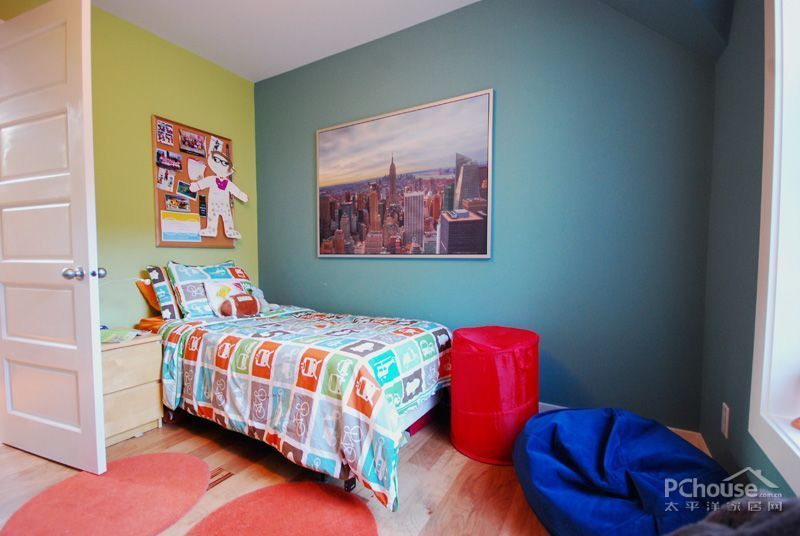 ��ůɫ����ײ80�������Ԣ