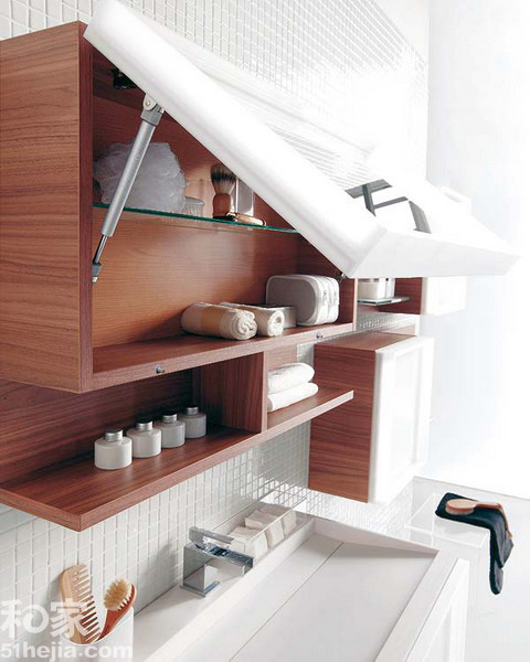 ������y�Ŀ��g�lԡ�ռ{