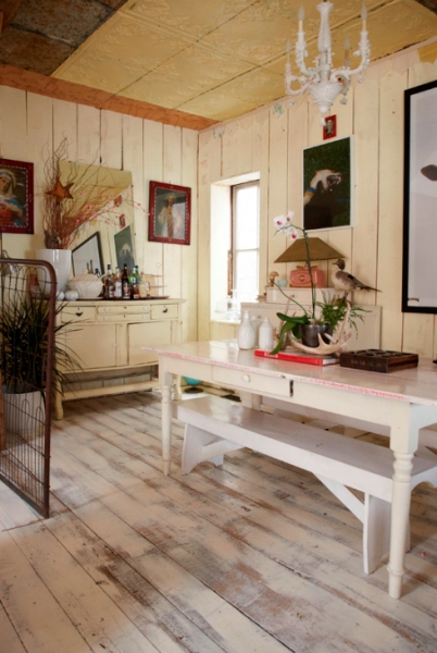 回歸村莊生活:老式原木家居