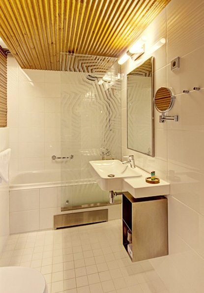 ��ͨ������Sakkinenˇ�g(sh��)С�׷�