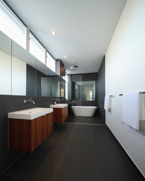 �Ĵ�����105VHouse