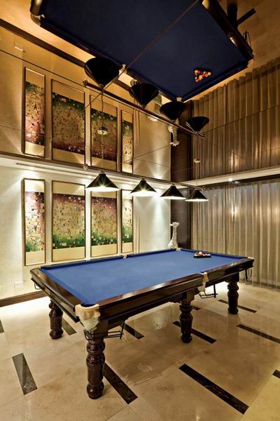 �V�����̽�ɽ�ȘӰ巿