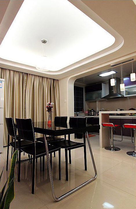 98平3室1廳6萬裝顯時尚