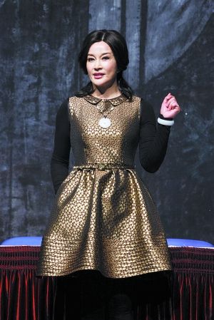 劉曉慶再赴上海主演話劇《風(fēng)華絕代》