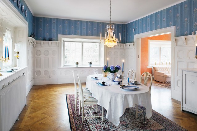 ���W�e������ɫ�ʲ͏N���g