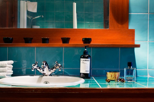 ���W�e������ɫ�ʲ͏N���g