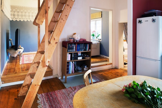 ���W�e������ɫ�ʲ͏N���g