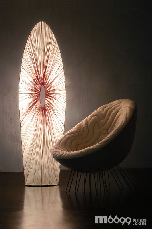 旋轉(zhuǎn)式燈具展現(xiàn)完美線條感