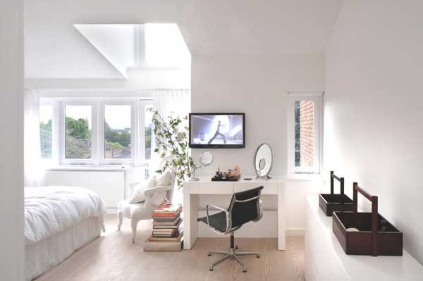 ��ɫ���s�������ݴ��B�Ŀ��g