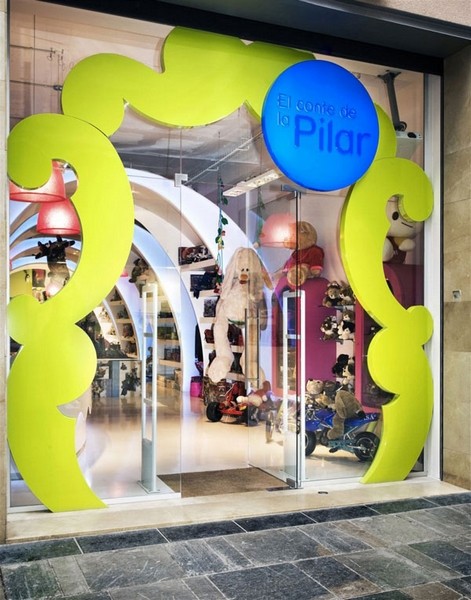 巴塞羅那五彩繽紛Pilar’s玩具店