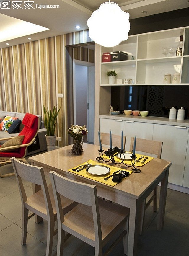 ���s�����ɾ�ɫ���S�Ӳ͏d