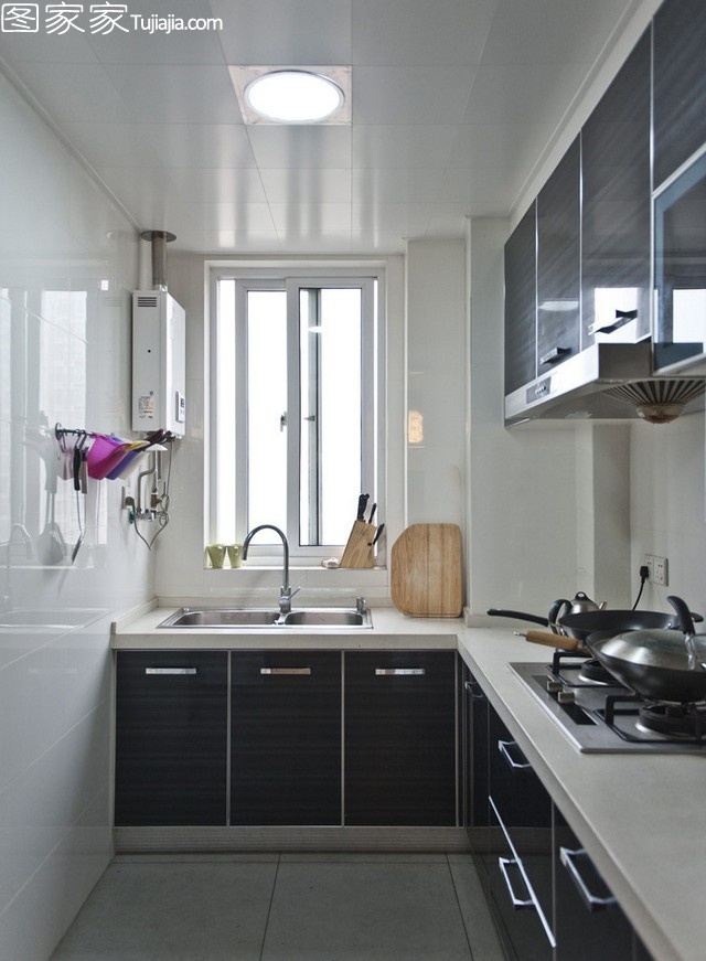 ���s�����ɾ�ɫ���S�Ӳ͏d