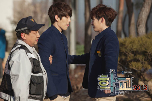 ���WУ2013������犴T��������ա�