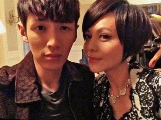 王琳《小時代》變辣媽戲里戲外愛子情深