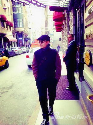 ���ں��W����;��������Holdס·����