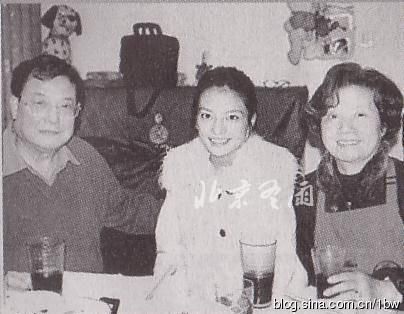 趙薇青澀童年照曝光