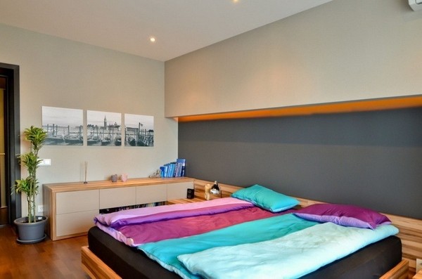 Kiev��Ԣ���`���\��ɫ�ʵĕr�п��g