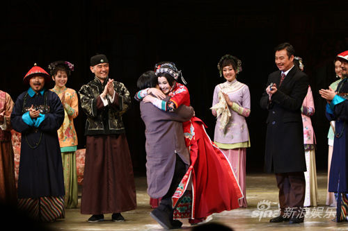 劉曉慶"風華絕代"回京李瑞英捧場