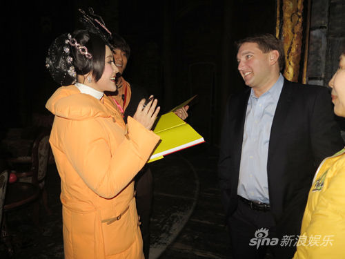 劉曉慶"風華絕代"回京李瑞英捧場