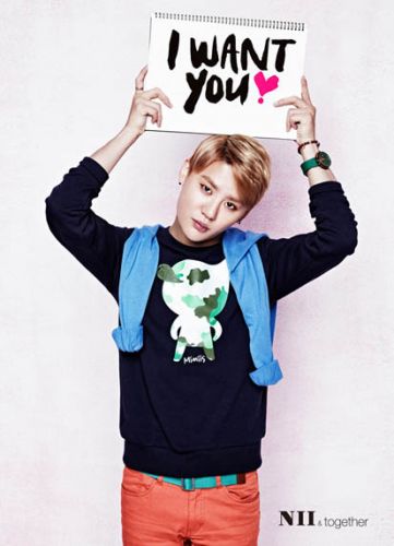 JYJ代言服裝拍寫真展青春洋溢