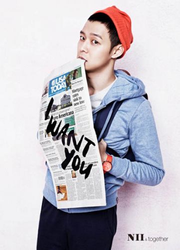 JYJ代言服裝拍寫真展青春洋溢