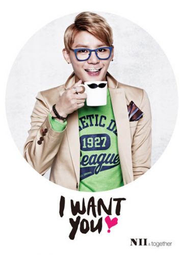 JYJ代言服裝拍寫真展青春洋溢