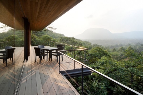 ��Ϣ�ژ亣֮�ϵĜ\�gɽ��լ