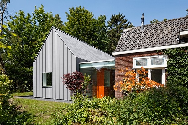 ���m���������\�������OӋ