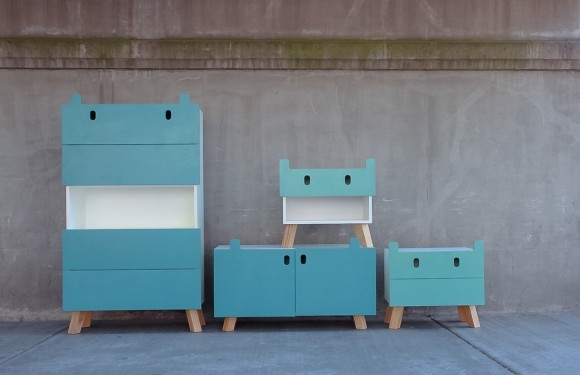 �ɐ۵�Mostros���֫F��ϵ�мҾ�