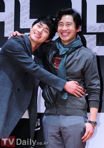 ��RunningMan���l������Ӿ����������ȳ�ϯ