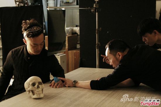 ���Ѹ�����ݳ����ԟ�����������}