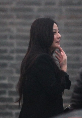 趙薇與好友慶生 父母現身