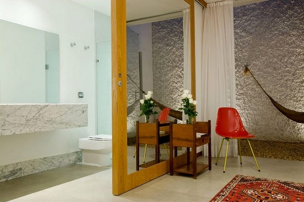 ɫ���B�B����������Ӿ��סլ