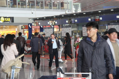 ��诬F(xi��n)��C(j��)��(ch��ng)�ɸ��M��̽��������