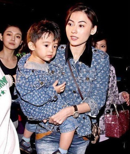 趙薇領(lǐng)銜娛樂(lè)圈少婦誰(shuí)最有氣質(zhì)