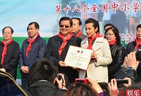 李冰冰否認"借精"傳聞